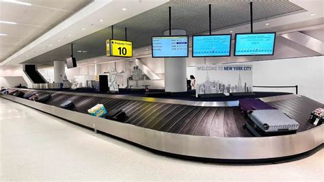 gomovies baggage claim